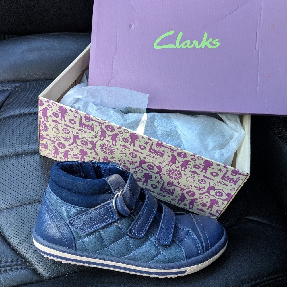 Clark's kids high top sneakers nwt